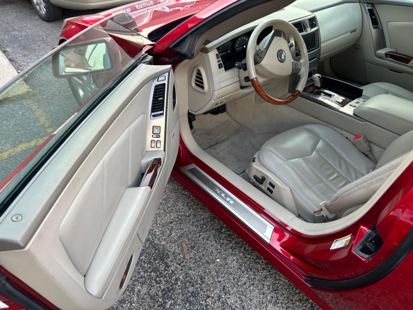 2005 Red Cadillac XLR Convertible (1G6YV34A355) with an 4.6L V8 DOHC 24V engine, 5-Speed Automatic Overdrive transmission, located at 1687 Business 35 S, New Braunfels, TX, 78130, (830) 625-7159, 29.655487, -98.051491 - Photo#7